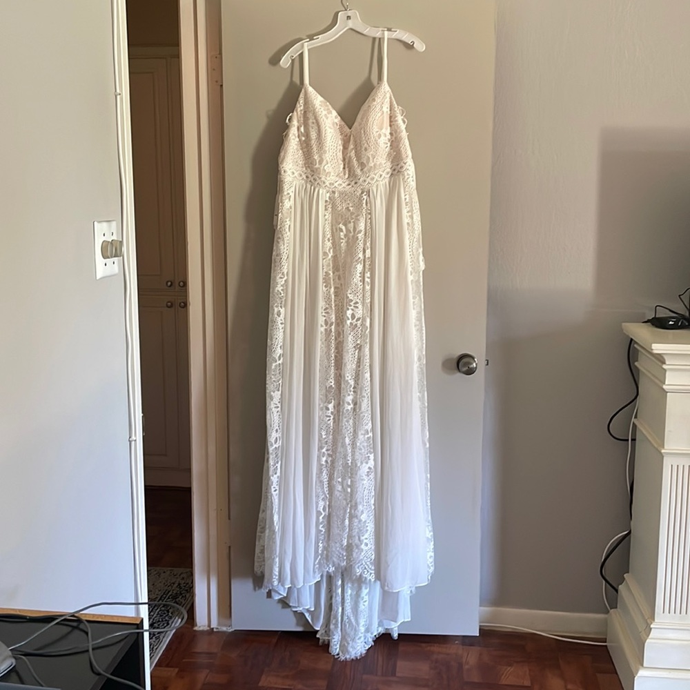 Boho wedding dress with garment bag
